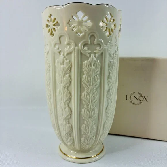 Lenox Fleur de Lis Collection Embossed Pierced Flower Vase Ivory Gold USA 7.5" - Picture 2 of 16
